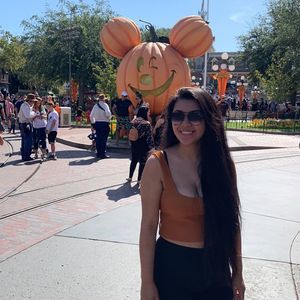 Meet your Posher, Lisa